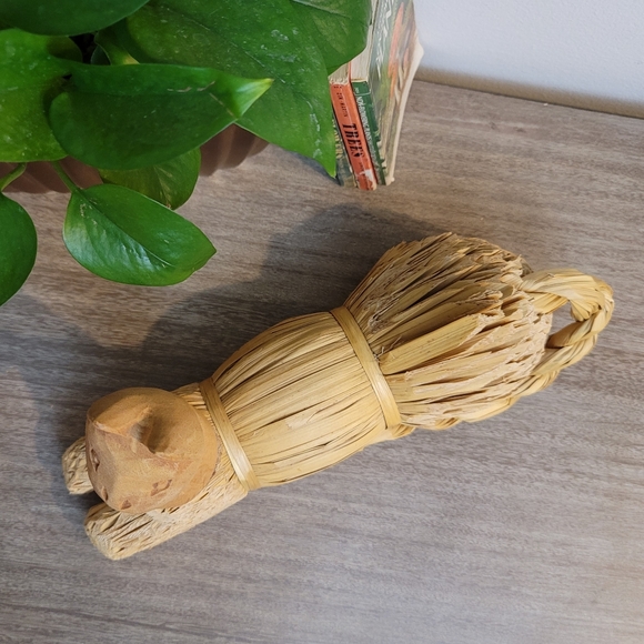 🎉HP VTG Carved Wood + Reed Cat Decoy - Picture 7 of 16